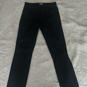 black distressed madewell jeans